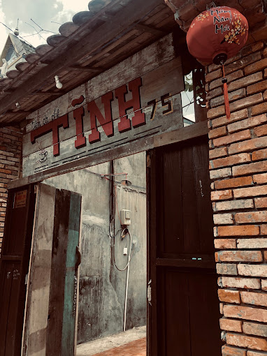 Tiệm Cà Phê Tĩnh
